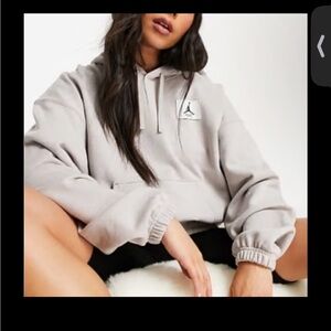Nike size SMALL cream WOMEN'S JORDAN ESSENTIALS CROPPED HOODIE
